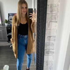 Meet your Posher, Claudie